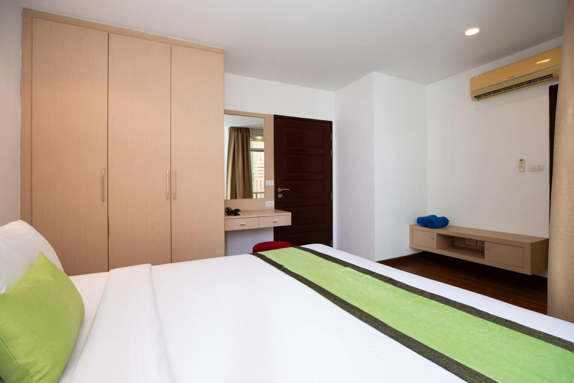 Icheck Inn Residences Patong Exteriör bild