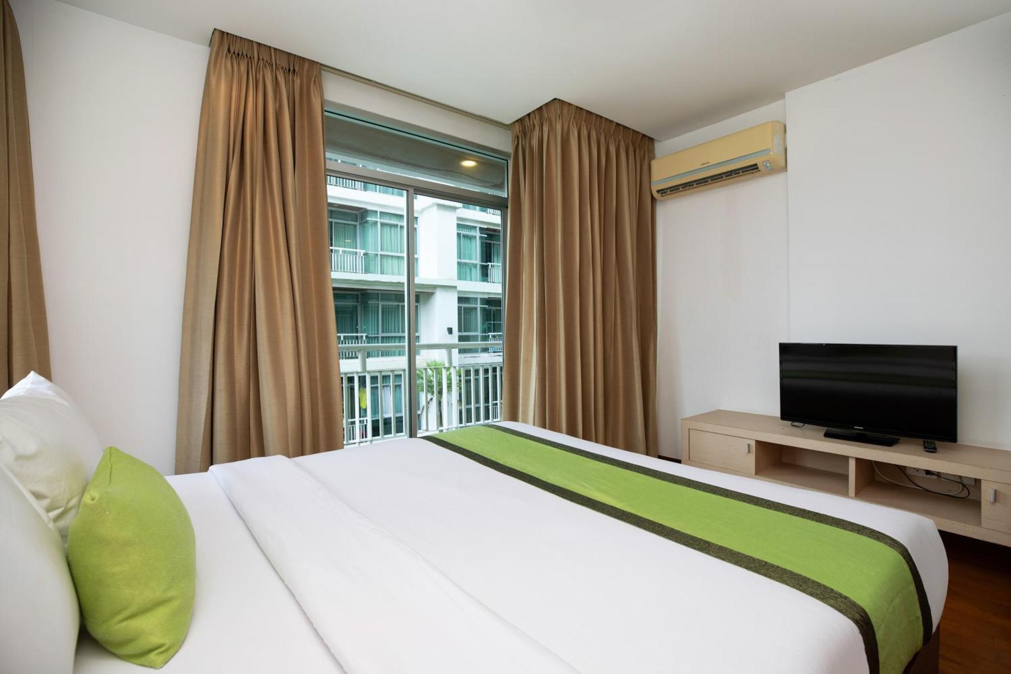 Icheck Inn Residences Patong Exteriör bild