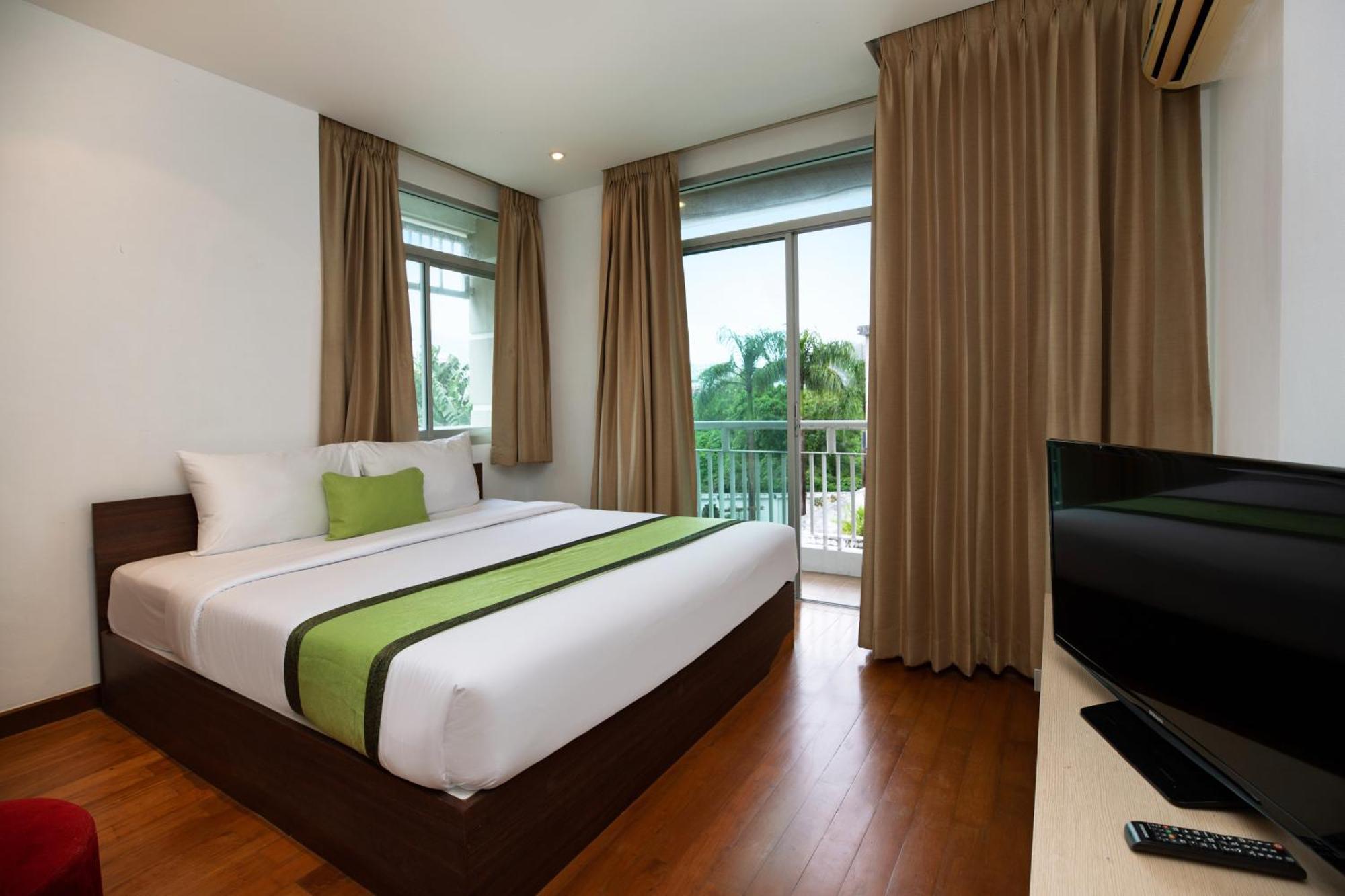 Icheck Inn Residences Patong Exteriör bild