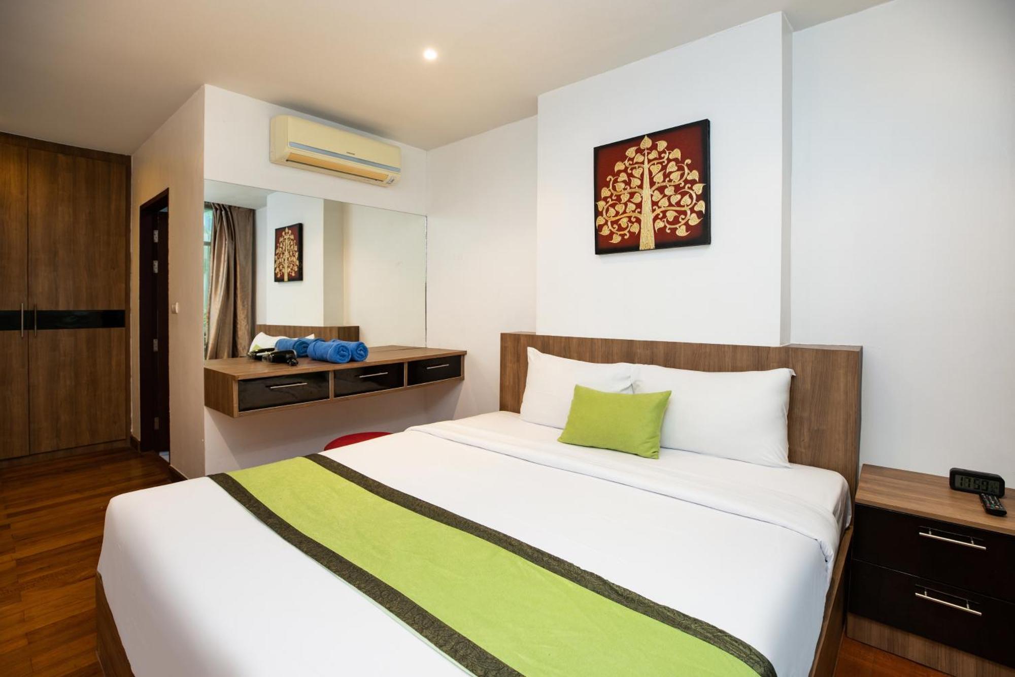 Icheck Inn Residences Patong Exteriör bild