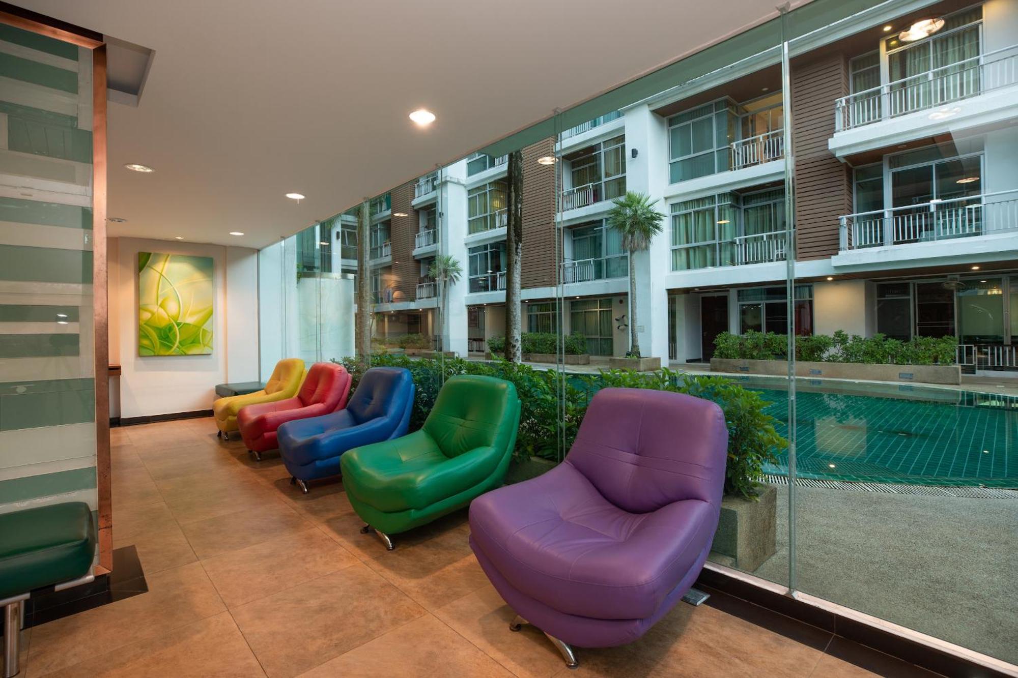 Icheck Inn Residences Patong Exteriör bild