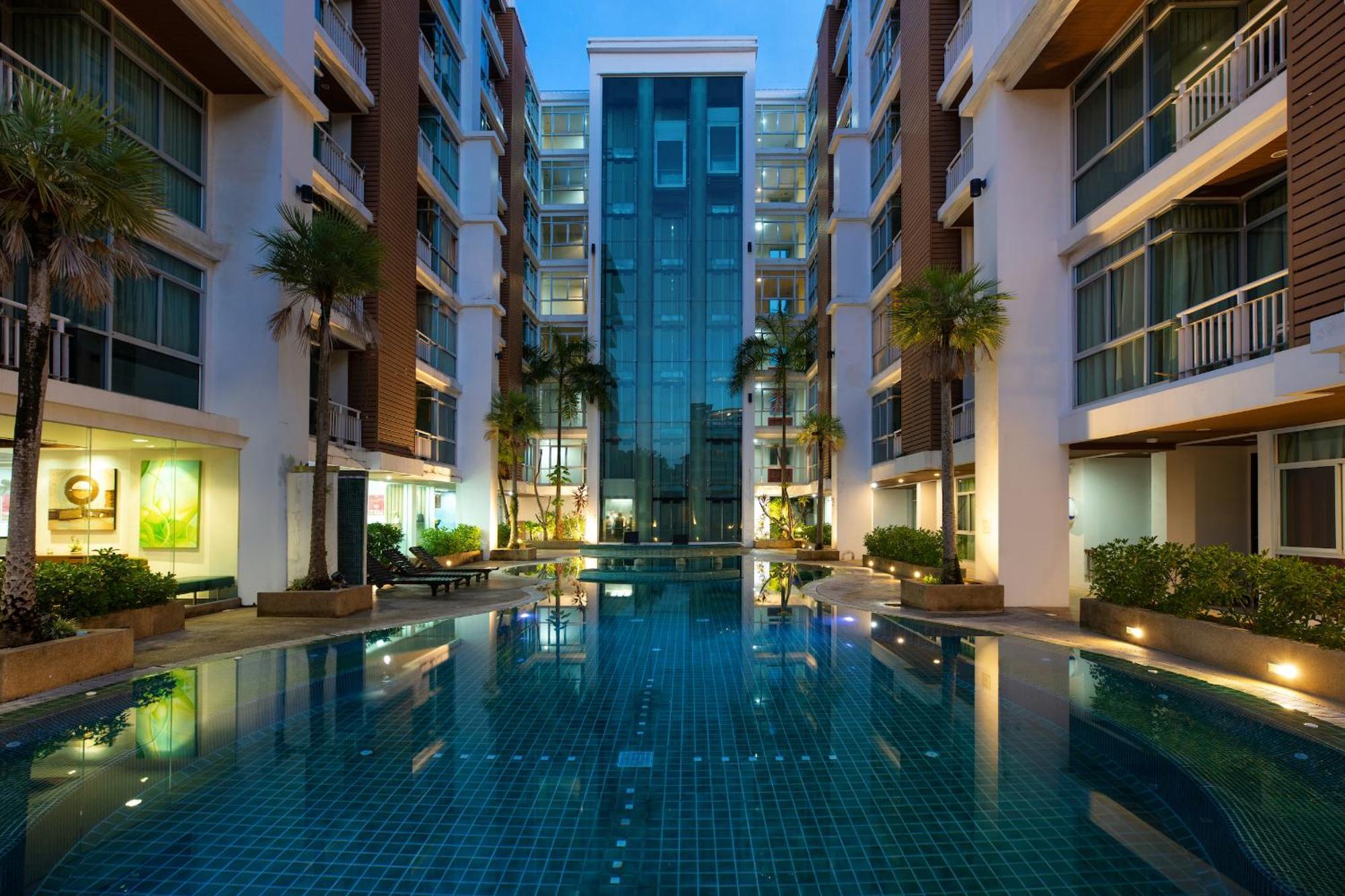 Icheck Inn Residences Patong Exteriör bild